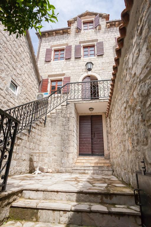 Villa & Apartments Perasto Exterior photo
