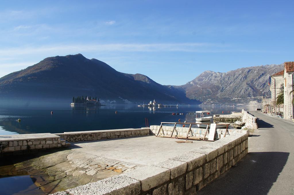 Villa & Apartments Perasto Exterior photo